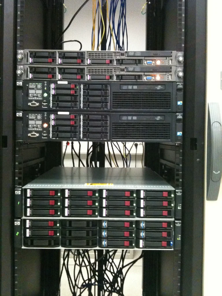 خدمات تعمیر سرور HP