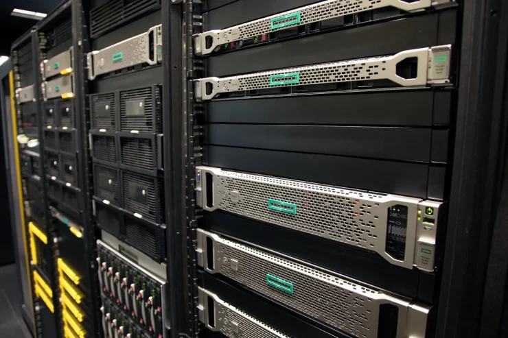 سرور HPE 960GB SAS 12G برای تعمیر و نگهداری تخصصی